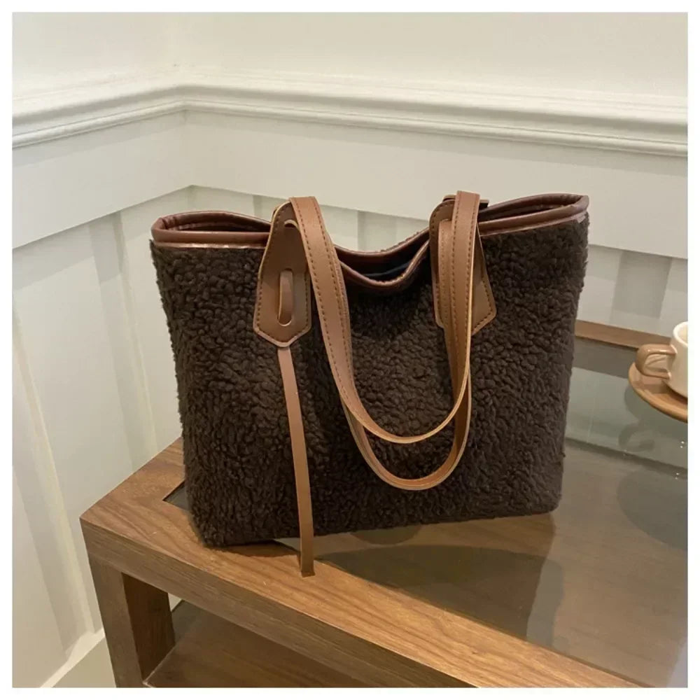 Fashion Large Capacity Lamb Plush Winter New Women Lady Bag Solid Texture Simple Elegant Warm Comfortable Handbag Shoulder